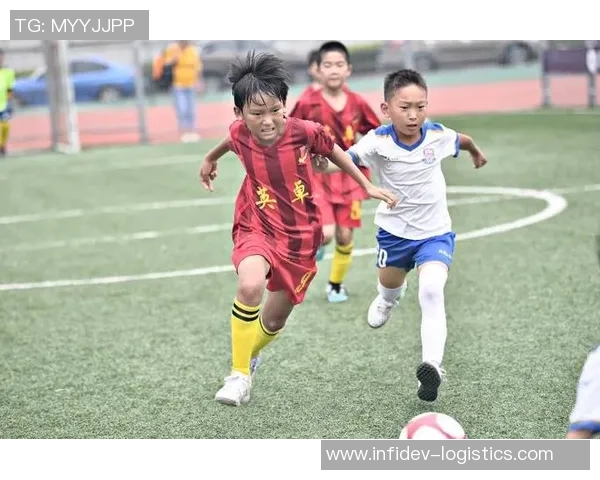 南京足球队在邀请赛中的节奏表现分析与精彩瞬间回顾