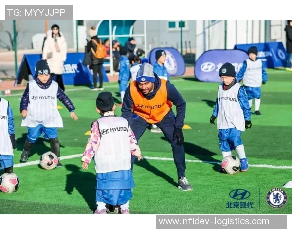 足球明星马多拉贡的传奇之路与辉煌成就揭秘